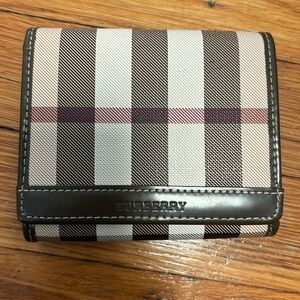 Burberry Tri-fold check wallet